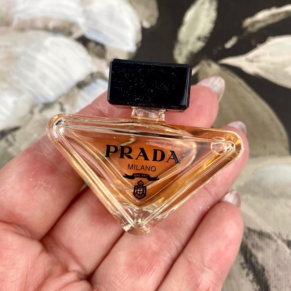 NIB PRADA Paradoxe Mini Deluxe Travel Size 0.25 Oz. Size Fragrance. - Picture 3 of 16
